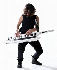 Синтезатор ROLAND AX-Synth наплечный