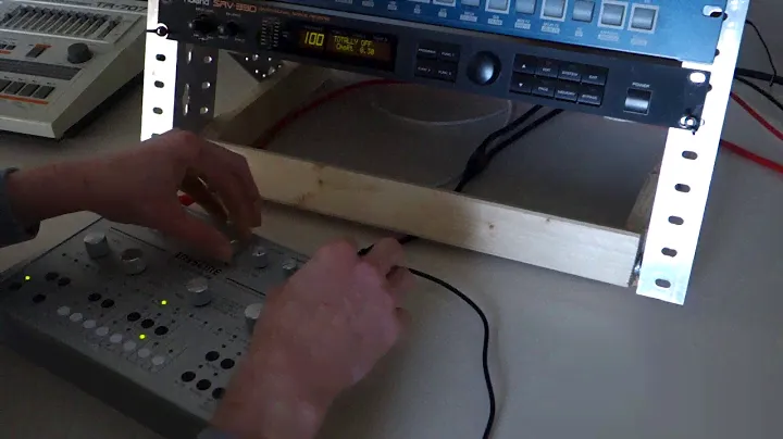 Crazy 3D space-reverb patch from Roland SRV-330 with Acid-Synth