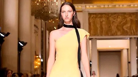 Roland Mouret | Spring Summer 2017 Full Fashion Show | Exclusive