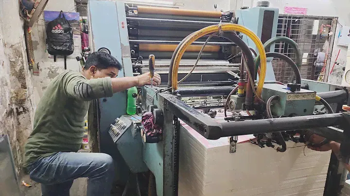 Old Roland FAVORIT MAEGE Offset Printing || Size 52x72CM || Multi Color Printing by Expert Operator