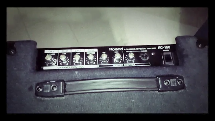 Roland KC150