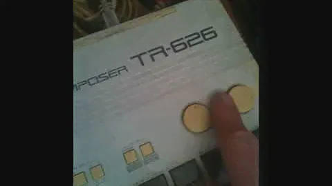 Драм-машина Roland TR-626