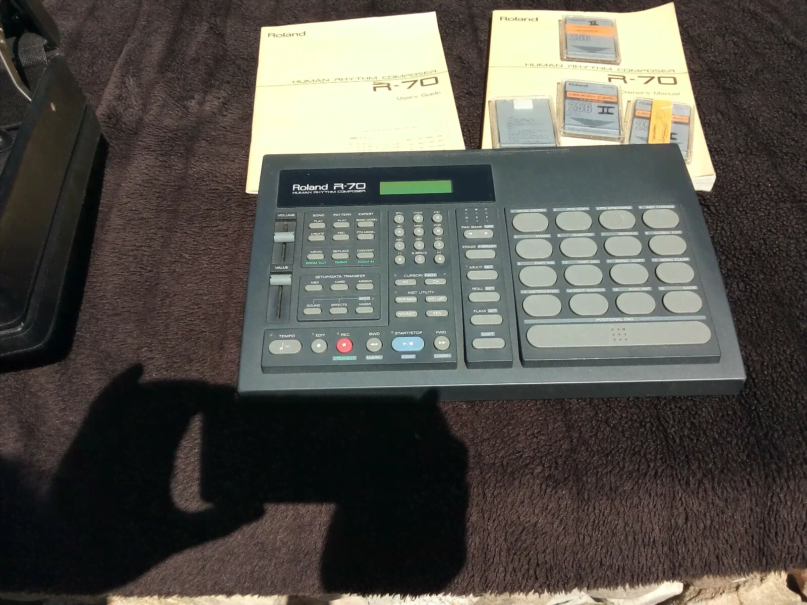 Roland R-70 Drumcomputer-0