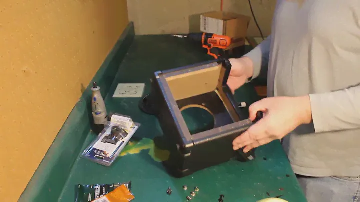 How to Upgrade/Replace the Speaker in a Roland Micro Cube Amp